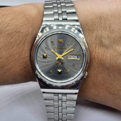 Vintage 1976 Original Citizen Automatic Cal. 8200 Gray Face 21 Jewels Day-Date Japanese Men's Wrist Watch EG62