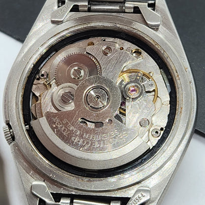 Vintage 1982 Original Seiko 5 Automatic 7009-3170 Black Face 17 Jewels Day-Date Japanese Men's Wrist Watch EG73