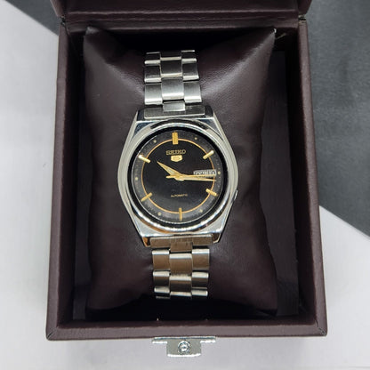 Vintage 1982 Original Seiko 5 Automatic 7009-3170 Black Face 17 Jewels Day-Date Japanese Men's Wrist Watch EG73