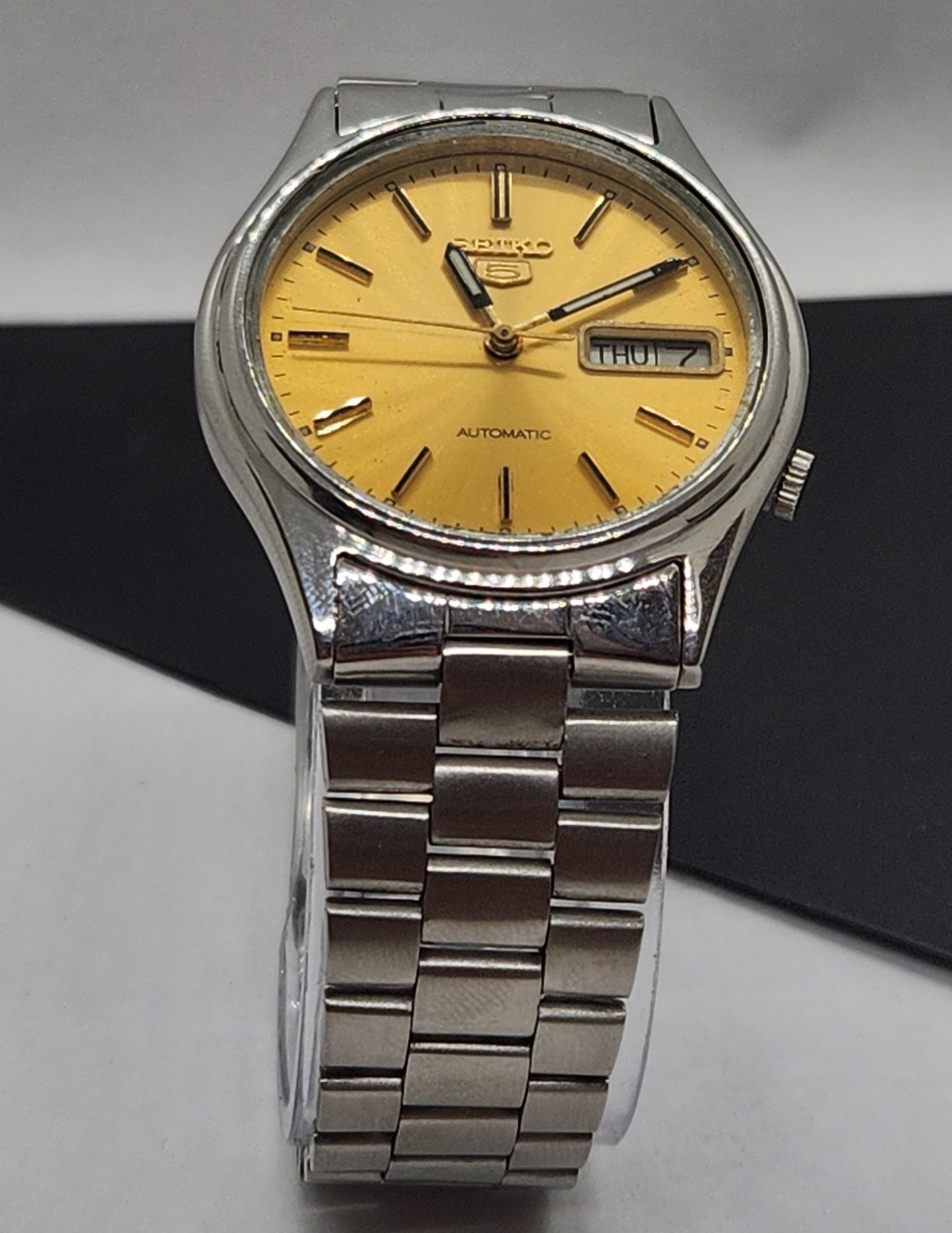 Vintage 1979 Original Seiko 5 Automatic 7009-3101 Golden Face 17 Jewels Day-Date Japanese Men's Wrist Watch EG69