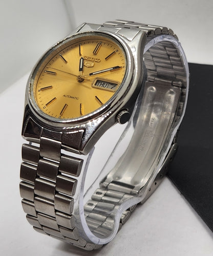 Vintage 1977 Original Seiko 5 Automatic 7009-3101 Golden Face 17 Jewels Day-Date Japanese Men's Wrist Watch EG73