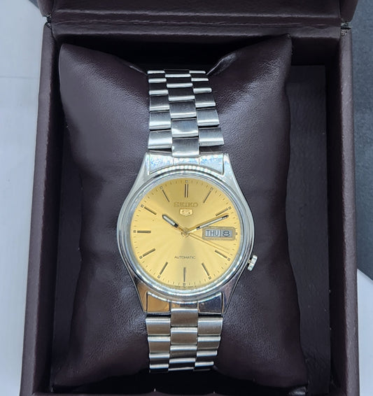 Vintage 1977 Original Seiko 5 Automatic 7009-3101 Golden Face 17 Jewels Day-Date Japanese Men's Wrist Watch EG73