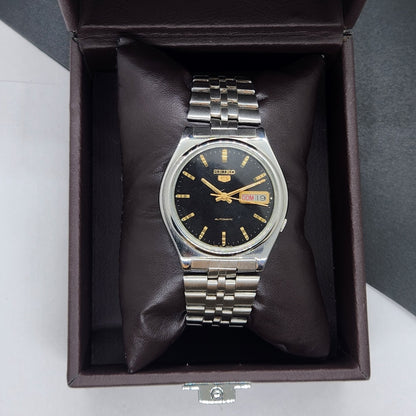 Vintage 1982 Original Seiko 5 Automatic 7009-3170 Black Face 17 Jewels Day-Date Japanese Men's Wrist Watch EG74