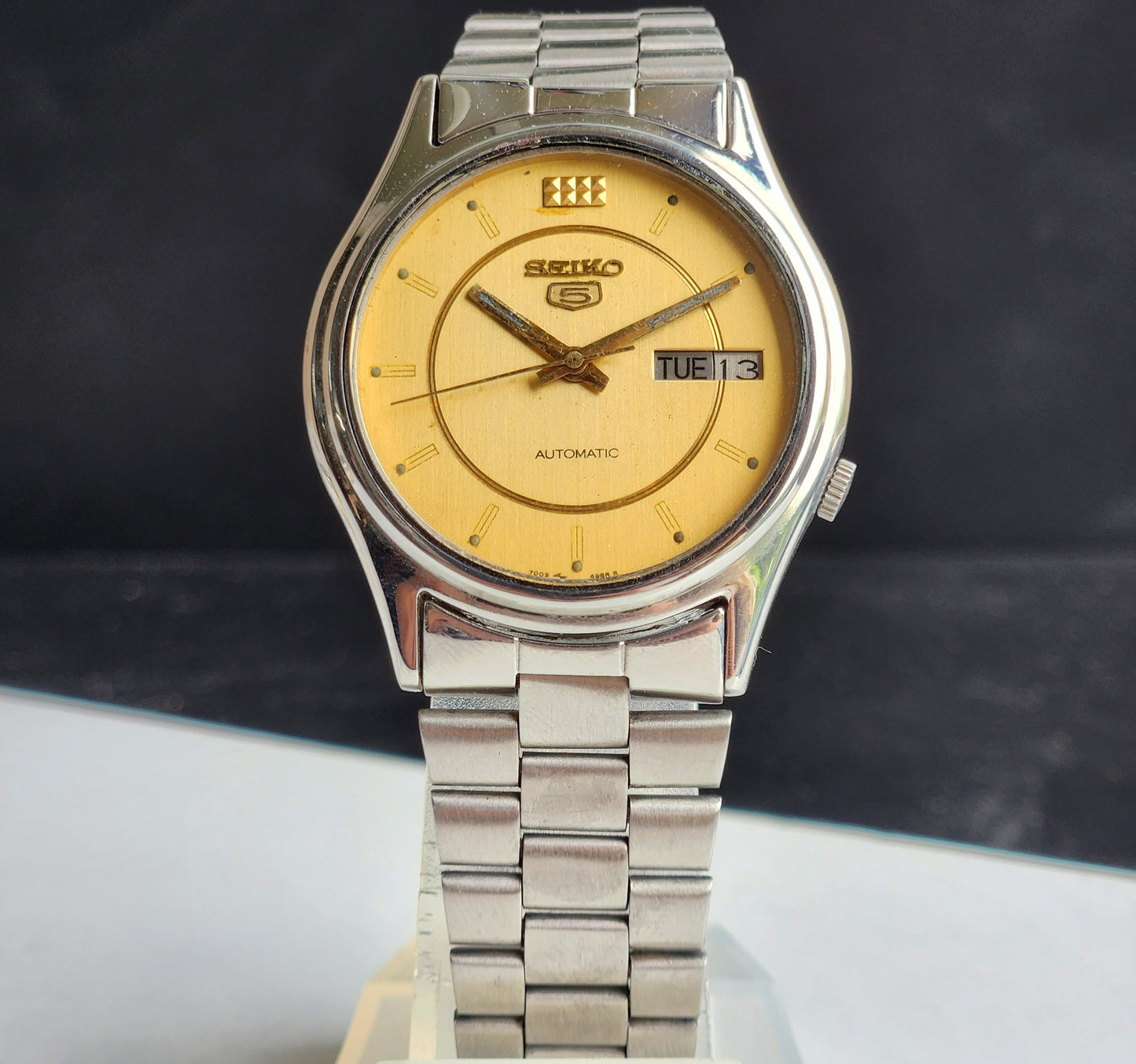 Vintage 1980 Original Seiko 5 Automatic 7009-3101 Golden Face 17 Jewels Day-Date Japanese Men's Wrist Watch EG76