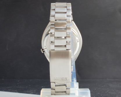 Vintage 1985 Original Seiko 5 Automatic 7009-8330 Black Face 17 Jewels Day-Date Japanese Men's Wrist Watch EG77