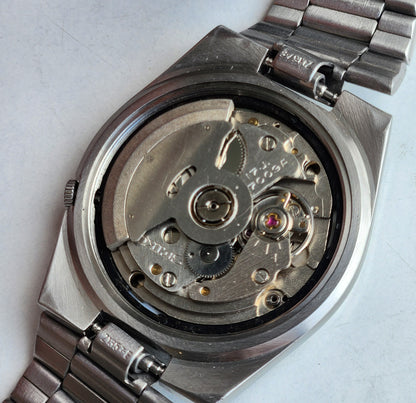 Vintage 1984 Original Seiko 5 Automatic 7009-3161 Black Face 17 Jewels Day-Date Japanese Men's Wrist Watch EG80