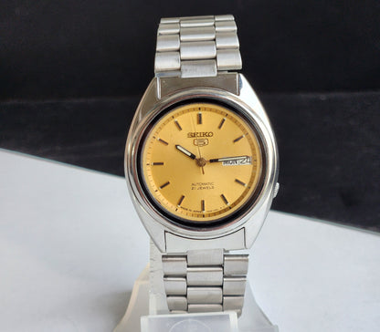 Vintage 1997 Original Seiko 5 Automatic 7S26-3040 Golden Face 21 Jewels Day-Date Japanese Men's Wrist Watch EG86