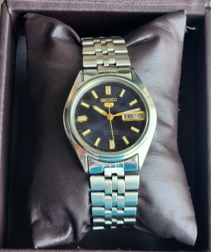 Vintage 1979 Original Seiko 5 Automatic 7009-6001 Black Face 17 Jewels Day-Date Japanese Men's Wrist Watch EG88