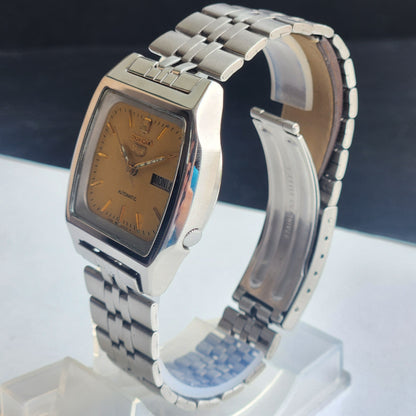 Vintage 1977 Original Seiko 5 Automatic 7009-5860 Golden Face 17 Jewels Day-Date Japanese Men's Wrist Watch EG95