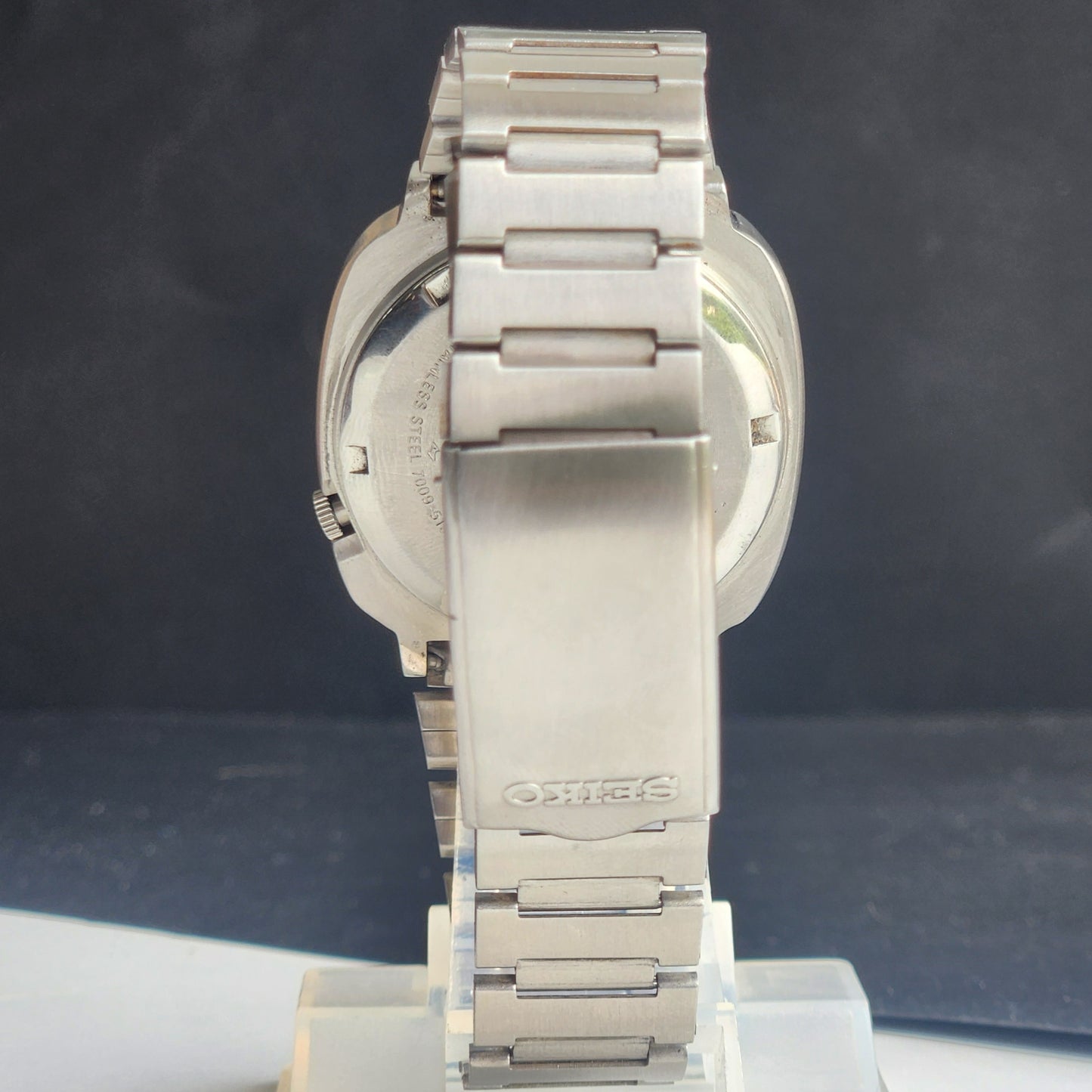 Vintage 1981 Original Seiko 5 Automatic 7009-5190 Black Face 17 Jewels Day-Date Japanese Men's Wrist Watch EG97