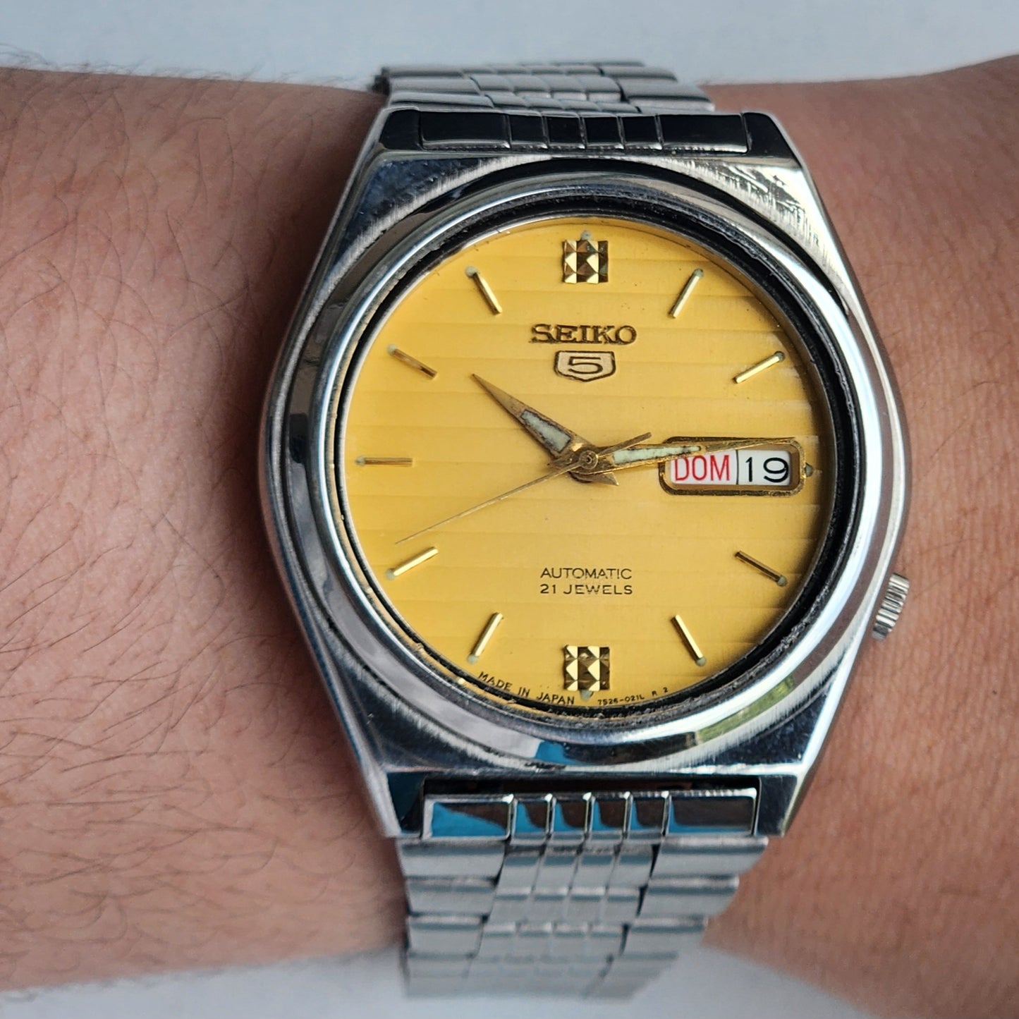 Vintage 1997 Original Seiko 5 Automatic 7S26-8761 Golden Face 21 Jewels Day-Date Japanese Men's Wrist Watch EG99