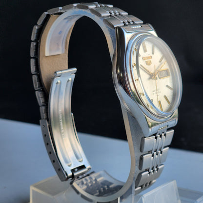 Vintage 1978 Original Seiko 5 Automatic 7019-8180 Black Face 21 Jewels Day-Date Japanese Men's Wrist Watch EG1055