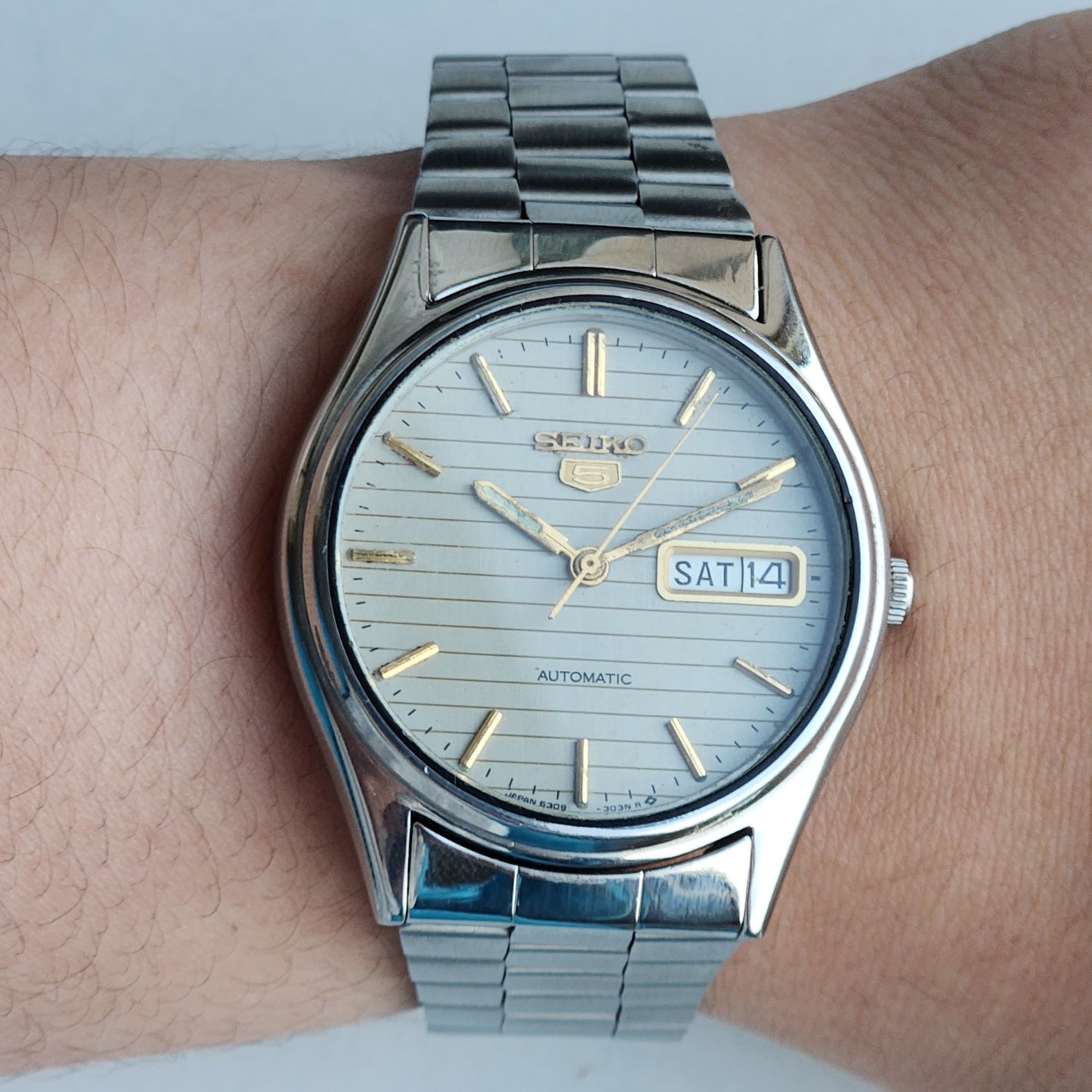 Vintage 1976 Original Seiko 5 Automatic 6309-8920 Grey Face 17 Jewels Day-Date Japanese Men's Wrist Watch EG107