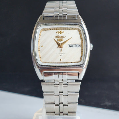 Vintage 1992 Original Seiko 5 Automatic 6349-5000 Silver Face 17 Jewels Day-Date Japanese Men's Wrist Watch EG108