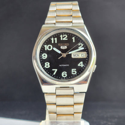 Vintage Original Seiko 5 Automatic 7S26-0550 Black Face 21 Jewels Exhibition Back Day-Date Japanese Men's Wrist Watch EG140