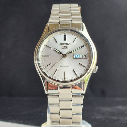 Vintage Original Seiko 5 Automatic 7S26-0490 White Face 21 Jewels Exhibition Back Day-Date Japanese Men's Wrist Watch EG141