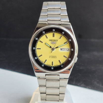 Vintage Original Seiko 5 Automatic 7S26-00R0 Yellow Face 21 Jewels Exhibition Back Day-Date Japanese Men's Wrist Watch EG143