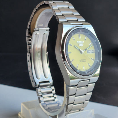 Vintage Original Seiko 5 Automatic 7S26-00R0 Yellow Face 21 Jewels Exhibition Back Day-Date Japanese Men's Wrist Watch EG143