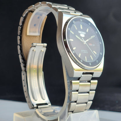 Vintage Original Seiko 5 Automatic 7S26-0560 Railway Time Black Face 21 Jewels Exhibition Back Day-Date Japanese Men's Wrist Watch EG146