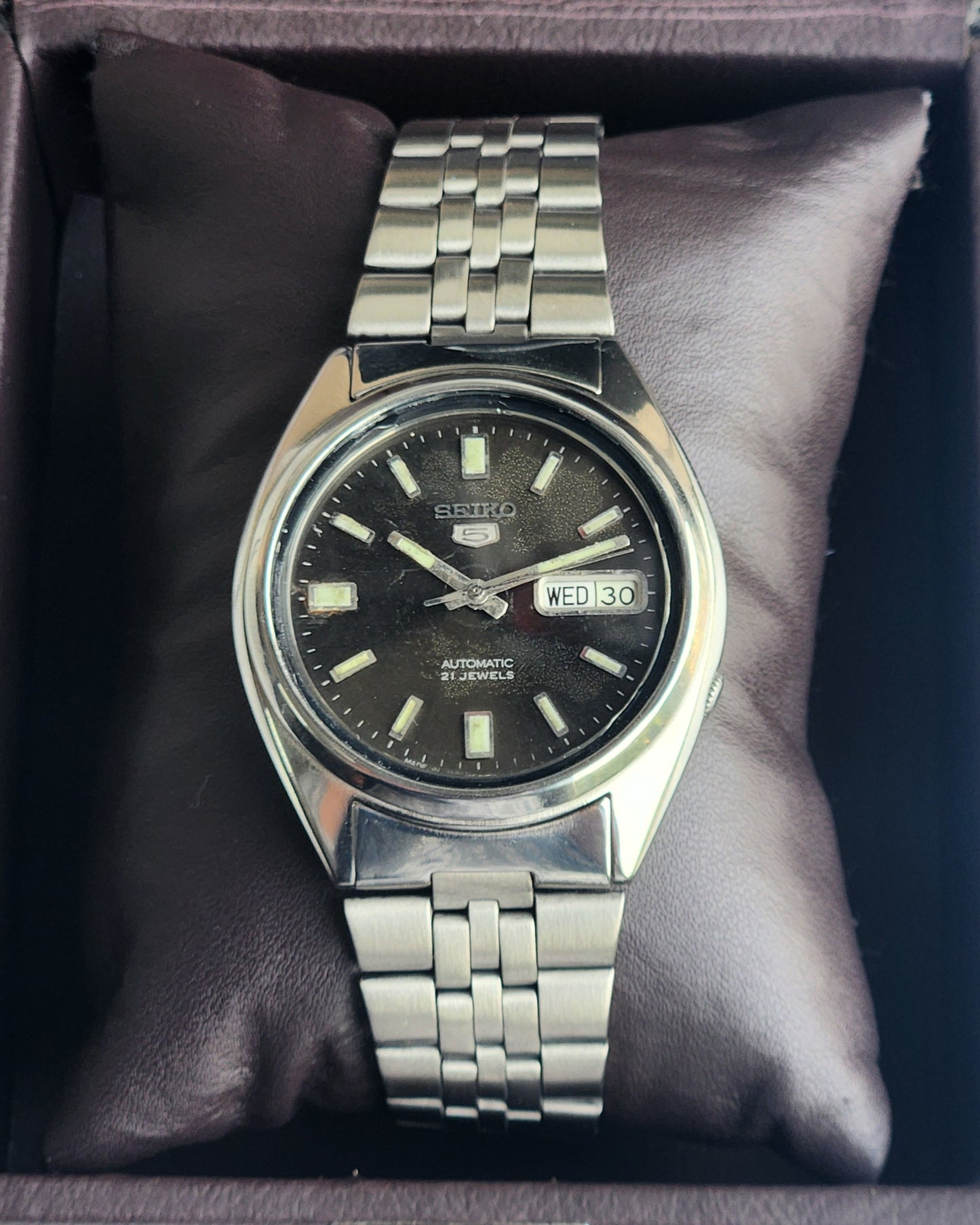 Vintage 1997 Original Seiko 5 Automatic 7S26-3040  Black Face 21 Jewels Day-Date Japanese Men's Wrist Watch EG119