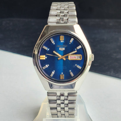 Vintage 1977 Original Seiko 5 Automatic 6319-8050  Blue Face 21 Jewels Day-Date Japanese Men's Wrist Watch EG121