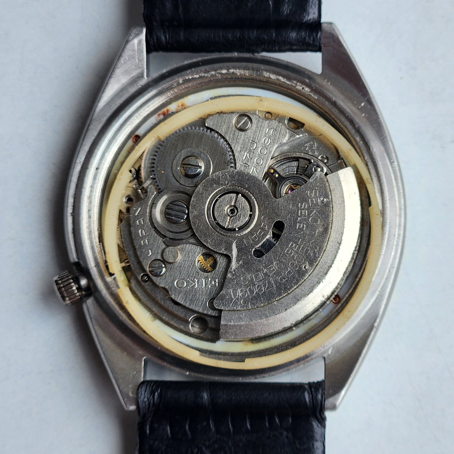 Vintage 1986 Original Seiko 5 Automatic 7009-3131  Grey Face 17 Jewels Day-Date Japanese Men's Wrist Watch EG127