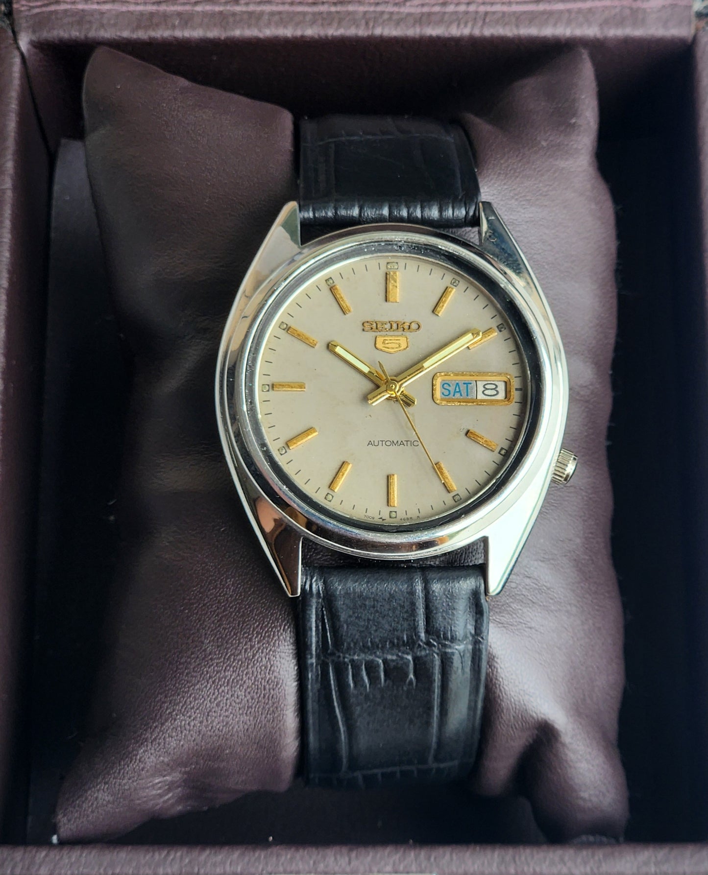 Vintage 1986 Original Seiko 5 Automatic 7009-3131  Grey Face 17 Jewels Day-Date Japanese Men's Wrist Watch EG127