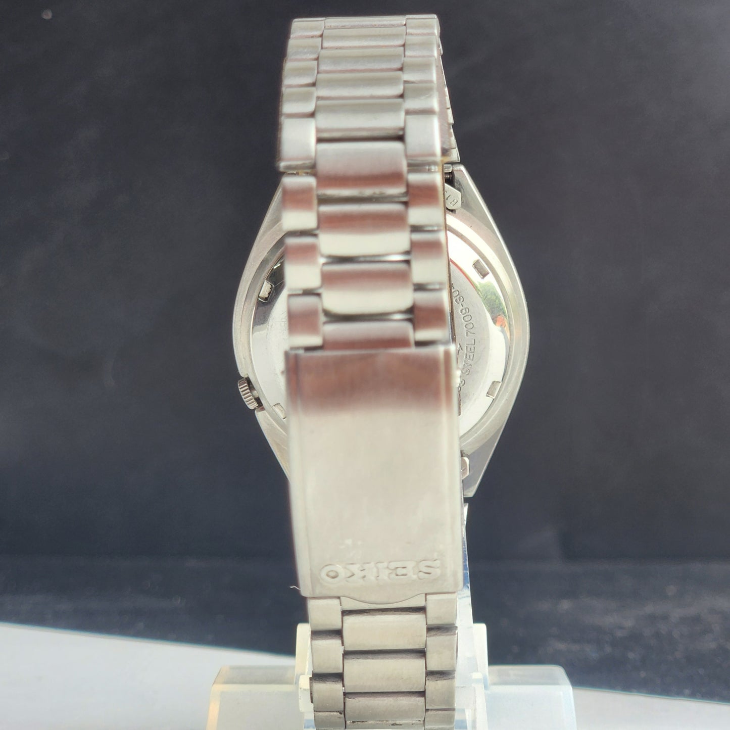 Vintage 1982 Original Seiko 5 Automatic 7009-3040 Grey Face 17 Jewels Day-Date Japanese Men's Wrist Watch EG132