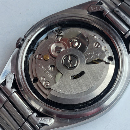 Vintage 1982 Original Seiko 5 Automatic 7009-3040 Grey Face 17 Jewels Day-Date Japanese Men's Wrist Watch EG132