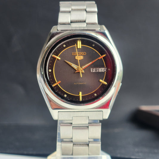 Vintage 1982 Original Seiko 5 Automatic 7009-3170 Black Face 17 Jewels Day-Date Japanese Men's Wrist Watch EG134