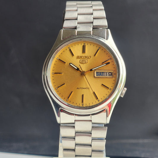 Vintage 1979 Original Seiko 5 Automatic 7009-3101 Golden Face 17 Jewels Day-Date Japanese Men's Wrist Watch EG135