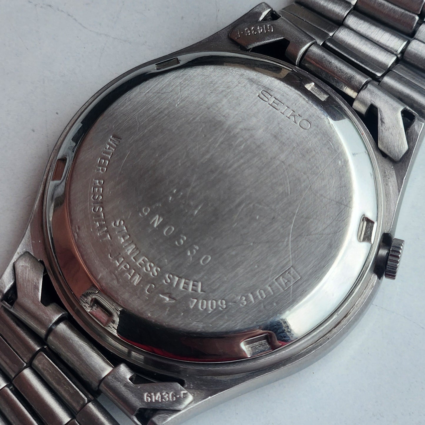 Vintage 1979 Original Seiko 5 Automatic 7009-3101 Golden Face 17 Jewels Day-Date Japanese Men's Wrist Watch EG135