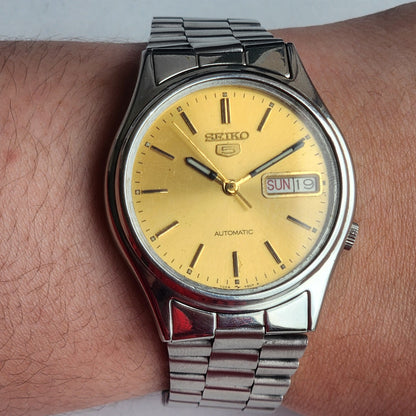 Vintage 1979 Original Seiko 5 Automatic 7009-3101 Golden Face 17 Jewels Day-Date Japanese Men's Wrist Watch EG135