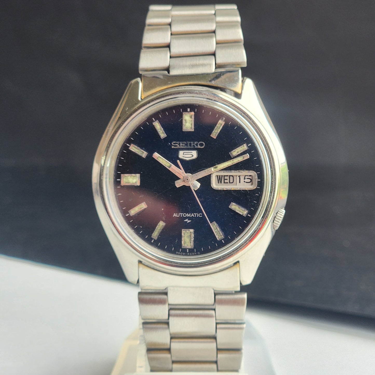 Vintage 1983 Original Seiko 5 Automatic 7009-4040 Blue Face 17 Jewels Day-Date Japanese Men's Wrist Watch EG137