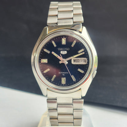 Vintage 1983 Original Seiko 5 Automatic 7009-4040 Blue Face 17 Jewels Day-Date Japanese Men's Wrist Watch EG137