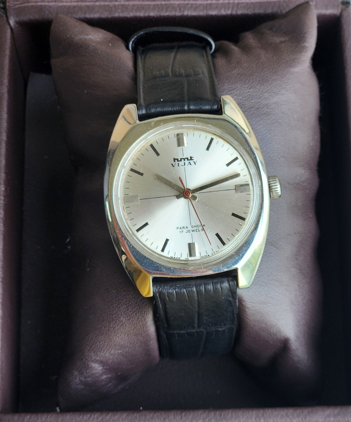 Vintage Original HMT Vijay Hand Winding 17 Jewels Silver Black Leather Strap Men's Wrist Watch G05