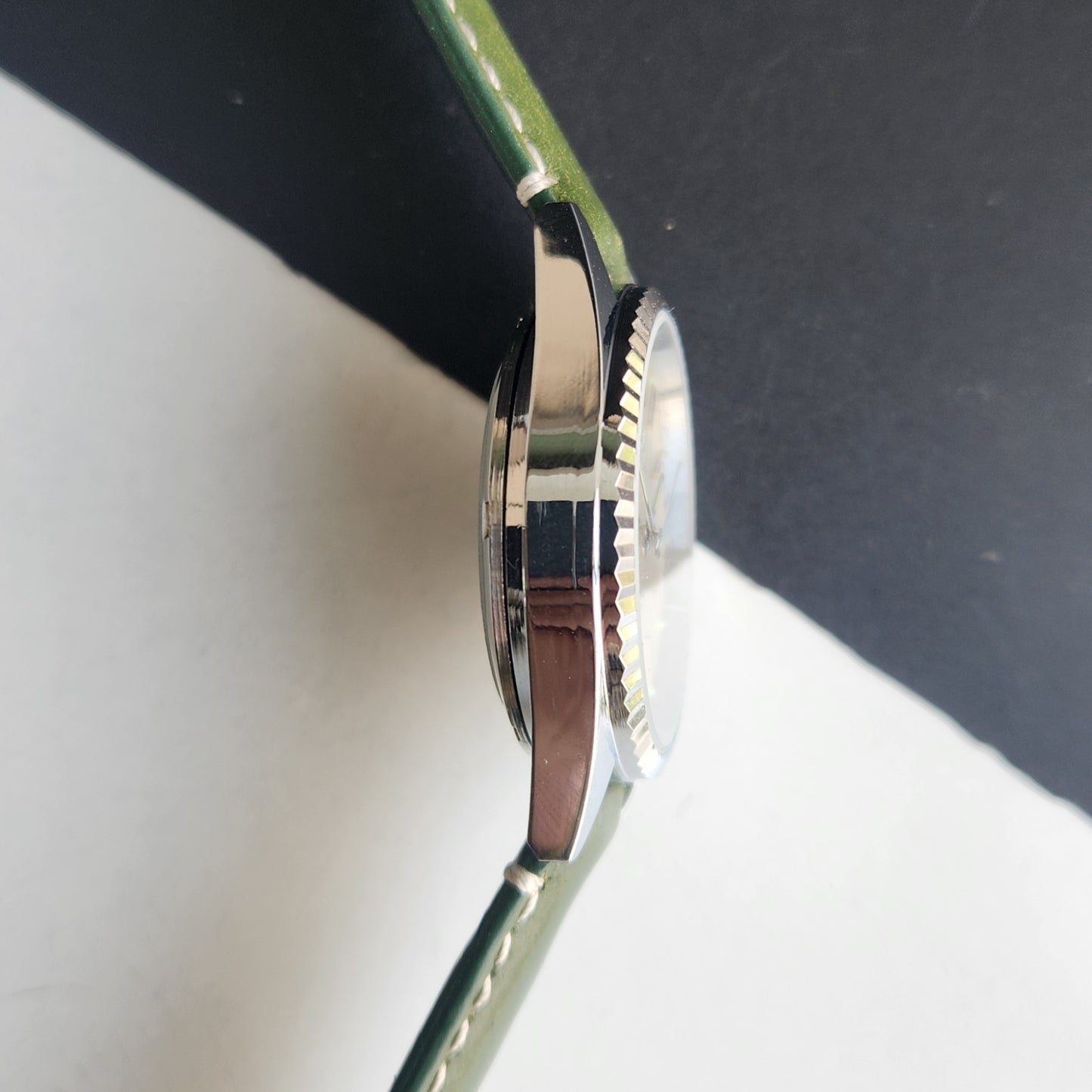 Vintage HMT Kohinoor Hand Winding 17 Jewels Silver Face Fluted Bezel Green Leather strap Men's Wrist Watch G39