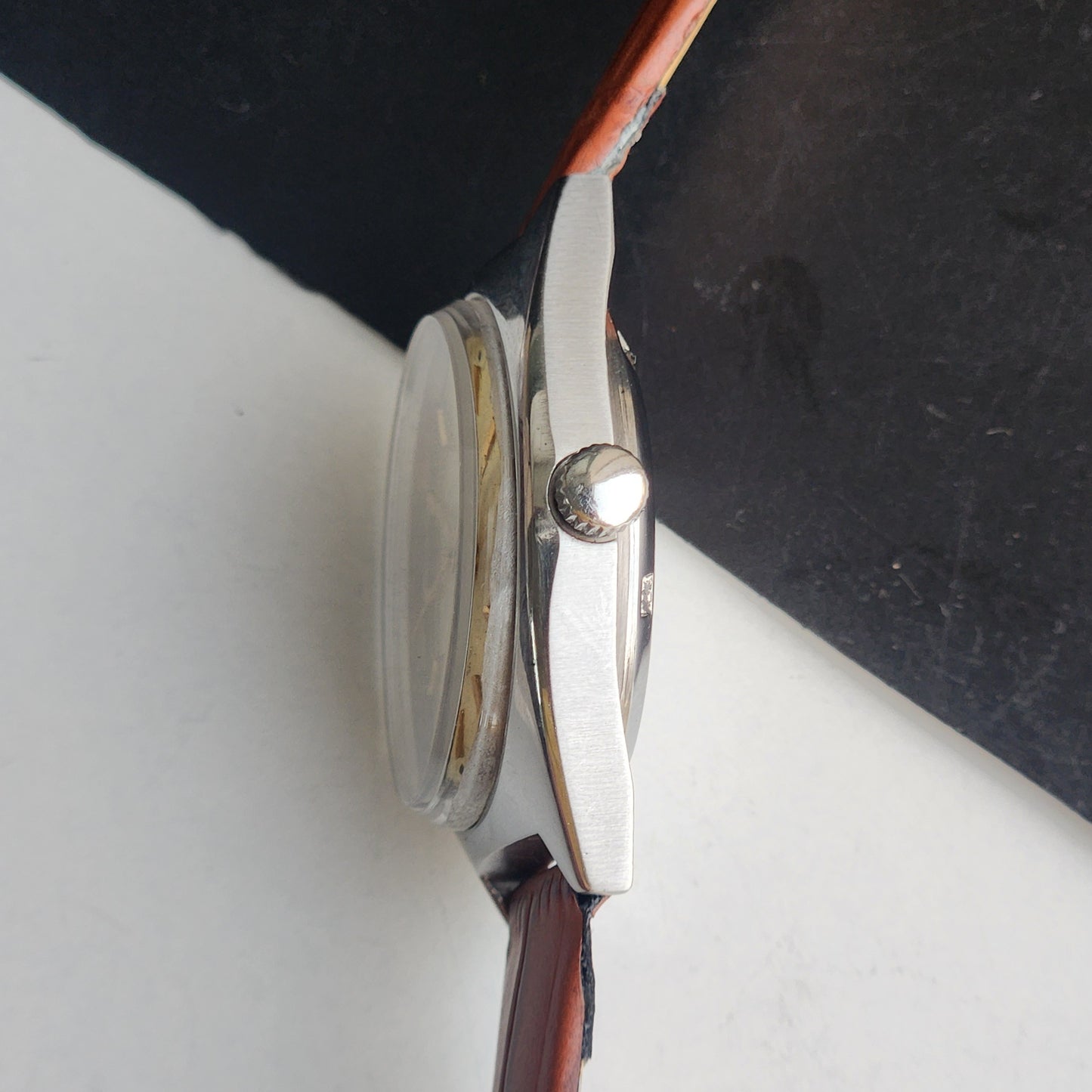 Vintage Original HMT Tareeq Hand Winding 17 Jewels Golden Face Brown Leather Strap Date Men's Wrist Watch G04