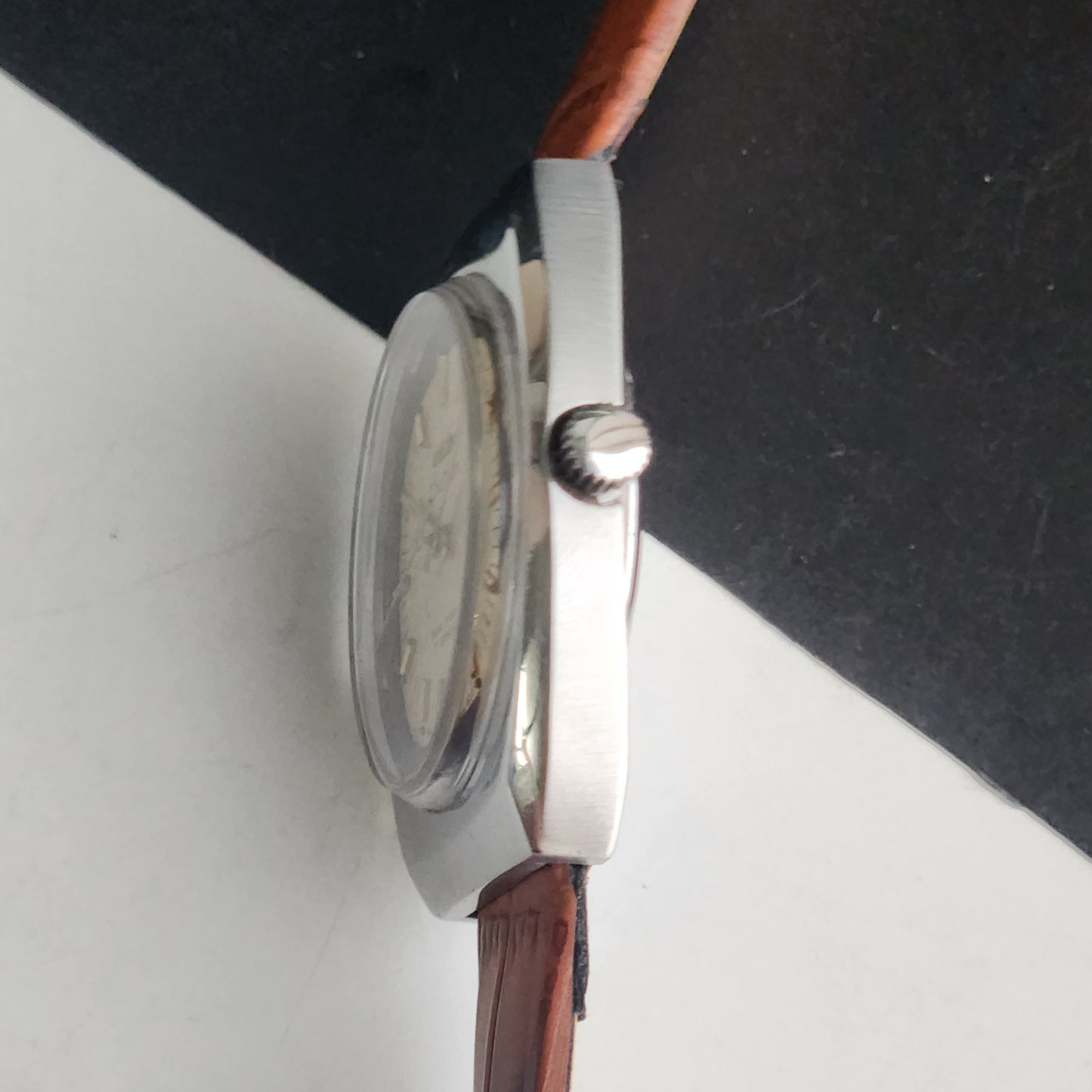 Vintage Original HMT Chethan Hand Winding 17 Jewels Golden Face Brown Leather Strap Men's Wrist Watch G07