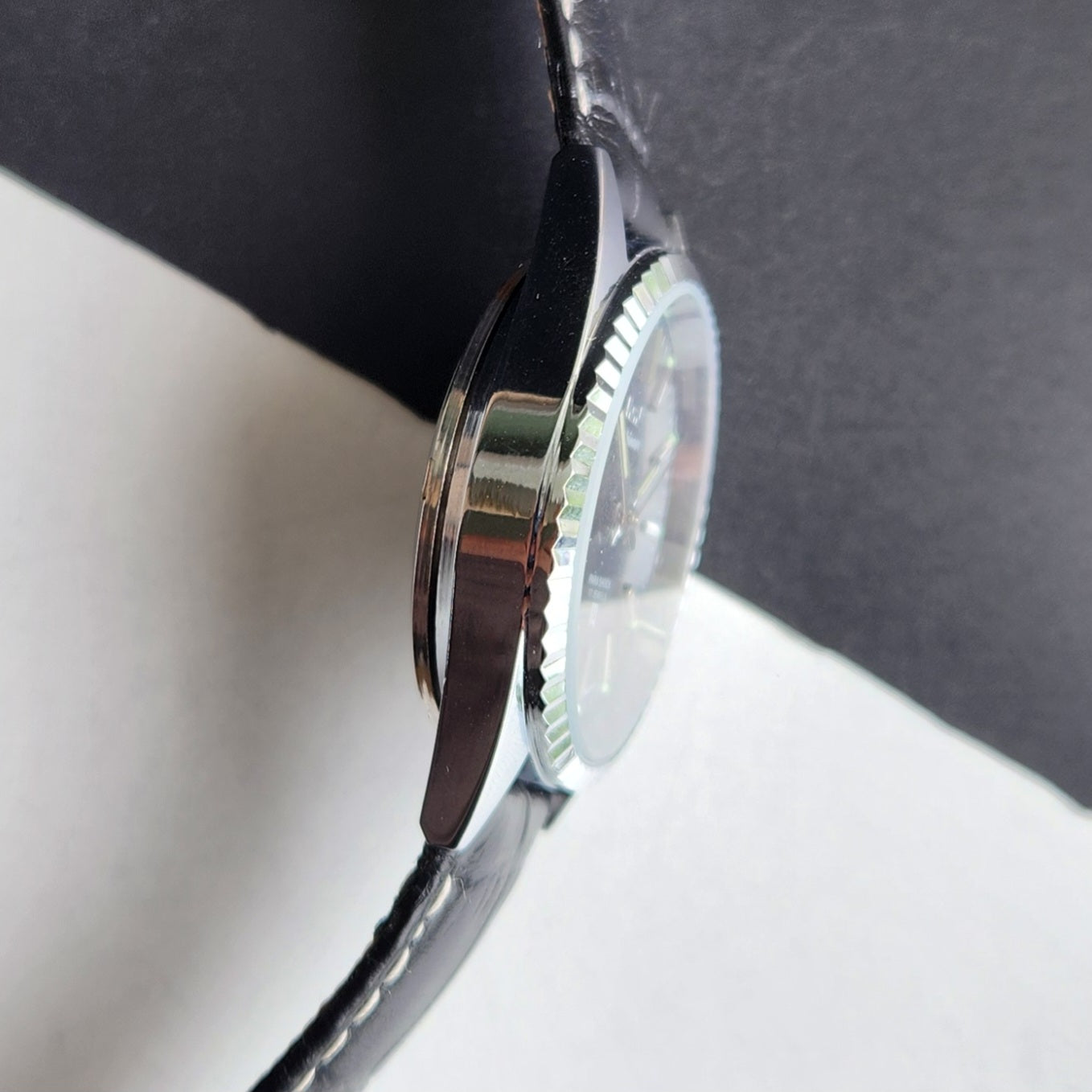 Vintage HMT Kohinoor Hand Winding 17 Jewels Black Face Fluted Bezel Black Leather strap Men's Wrist Watch G32