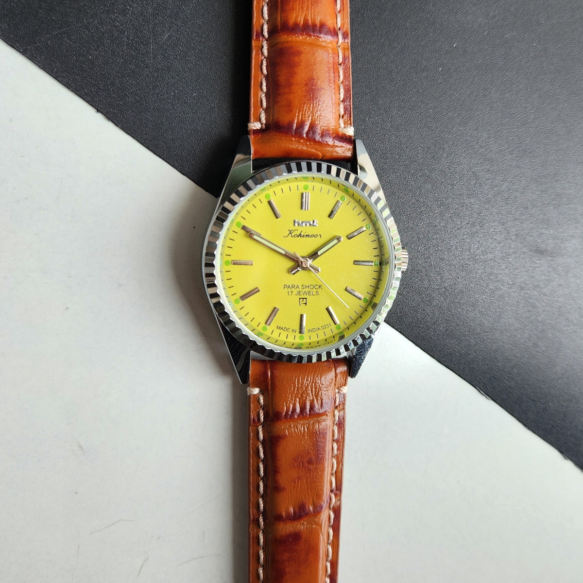 Vintage MOD HMT Kohinoor Hand Winding 17 Jewels Yellow Face Fluted Bezel Brown Leather strap Men's Wrist Watch G31