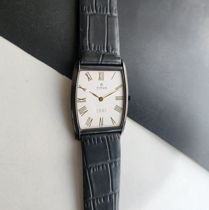Original TITAN EDGE 1044YCE31 Barrel White Face 34MM Case Men's Watch G84