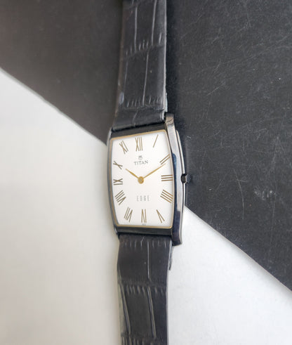 Original TITAN EDGE 1044YCE31 Barrel White Face 34MM Case Men's Watch G84