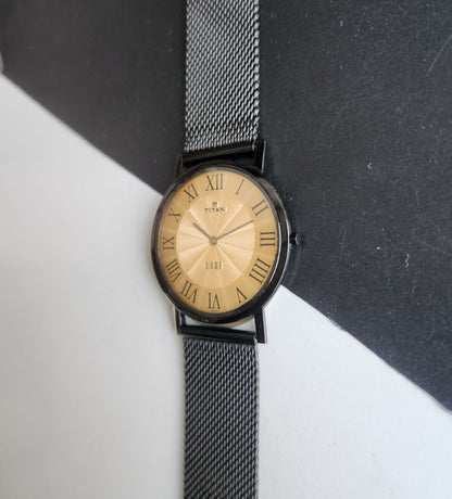 Original TITAN EDGE 1595WAA34 Round Golden Face 37MM Case Men's Watch G86