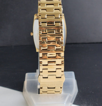 Original TITAN EDGE 1044YCE31 Barrel Golden Face 29MM Case Men's Watch G87
