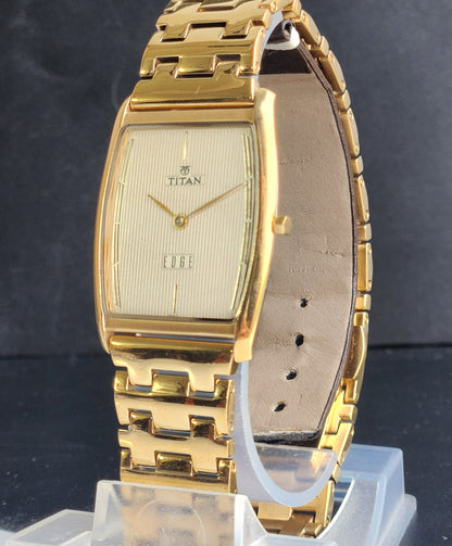 Original TITAN EDGE 1044YCE31 Barrel Golden Face 29MM Case Men's Watch G87