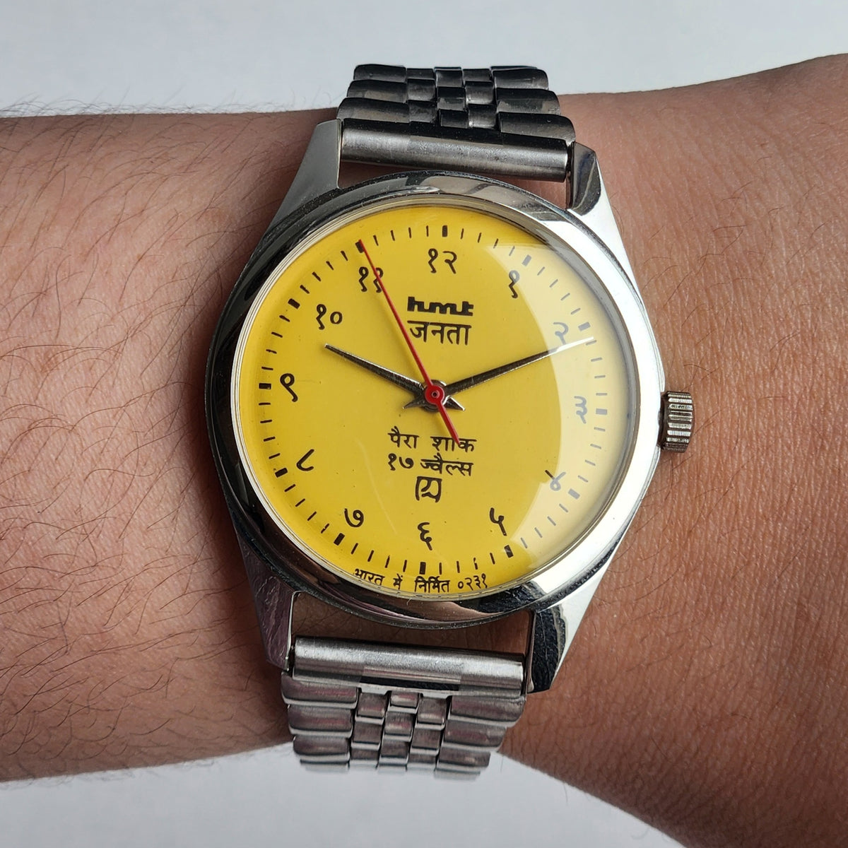 Vintage MOD HMT Janata Devanagari Hand Winding 17 Jewels Yellow Face 35MM Silver Case Exhibition Back Men's Wrist Watch G47