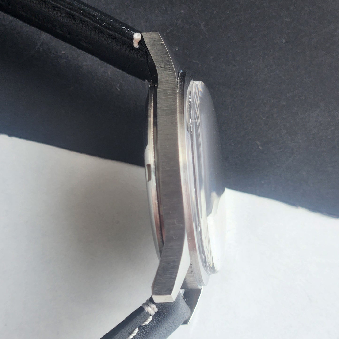 Vintage HMT Janata Devanagari Hand Winding 17 Jewels Black Face 35MM Silver Case Black Leather Strap Men's Wrist Watch G62