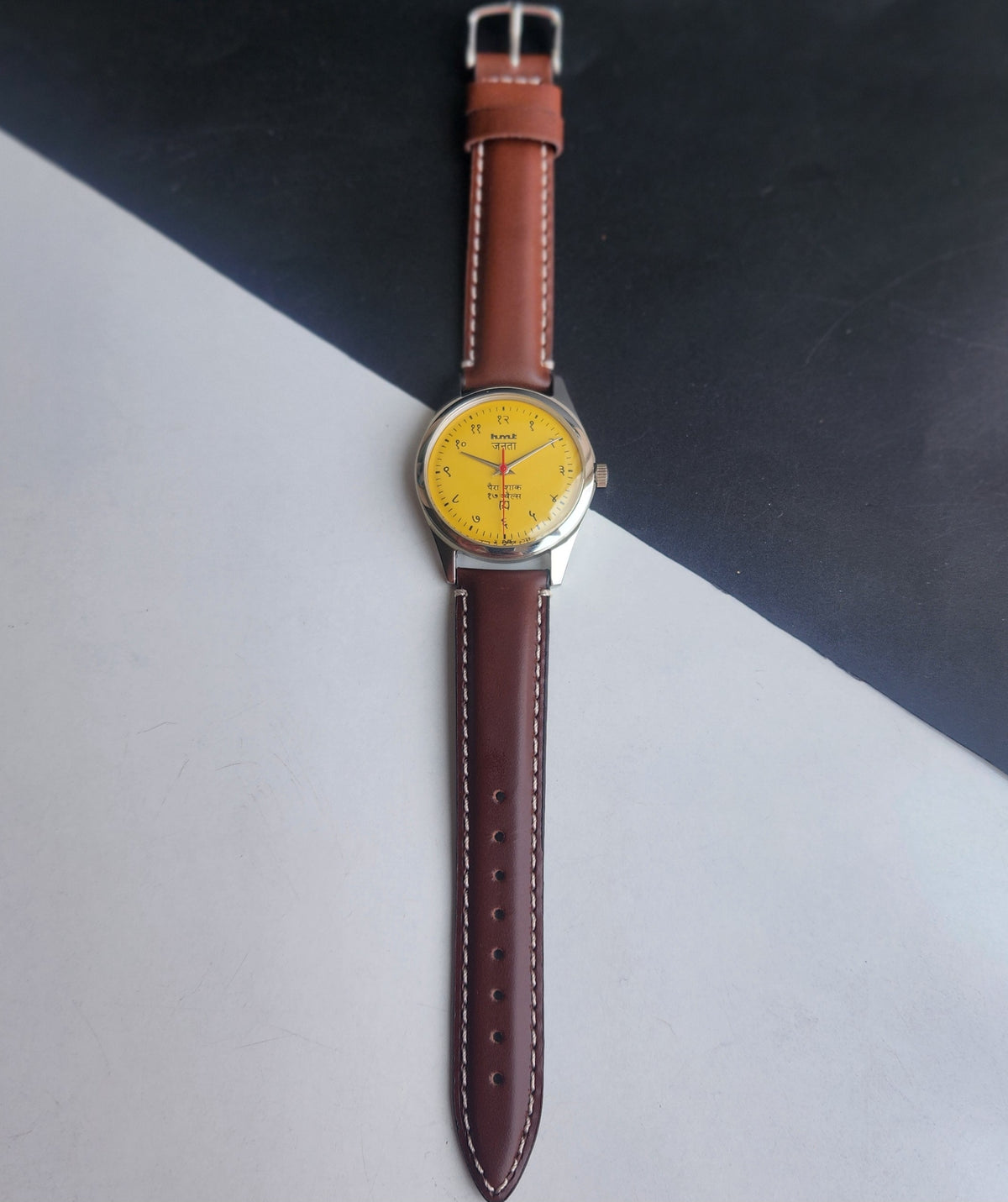 Vintage MOD HMT Janata Devanagari Hand Winding 17 Jewels Yellow Face 35MM Silver Case Brown Leather Strap Men's Wrist Watch G66