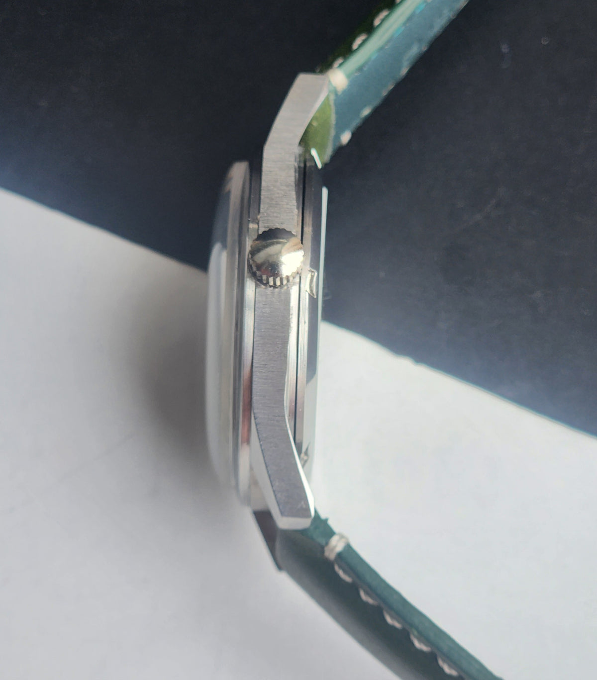 Vintage MOD  HMT Janata Urdu/Arabic Hand Winding 17 Jewels Green Face 35MM Silver Case Green Leather Strap Men's Wrist Watch G70